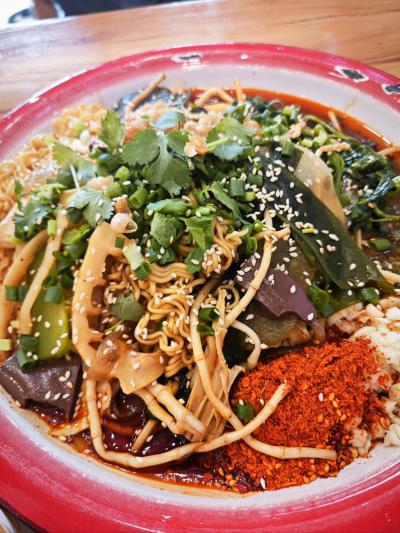 成都冒菜培訓(xùn)學(xué)校怎么選？飄味緣優(yōu)勢(shì)特點(diǎn)全解析